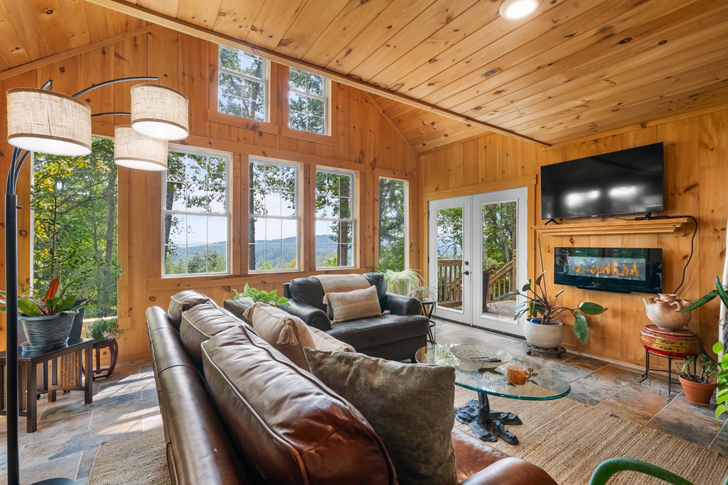 lake homes for sale near me